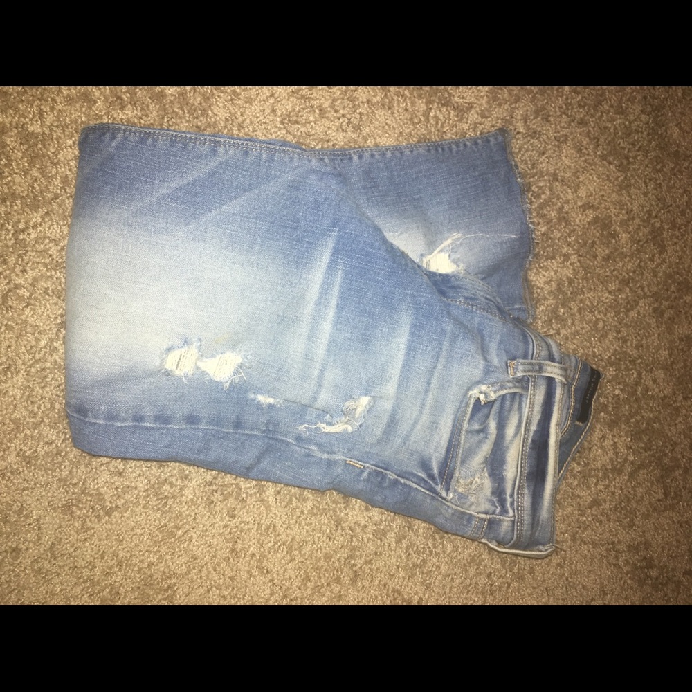 Buckle capris - Picture 2 of 6